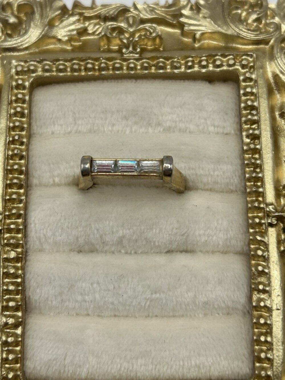 Avon Ring Size 6 Gold Tone Horse Bit 3 Baguette Bar Sutton Square Collection